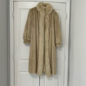 Jay Lennad Fur, Chestnut Hill